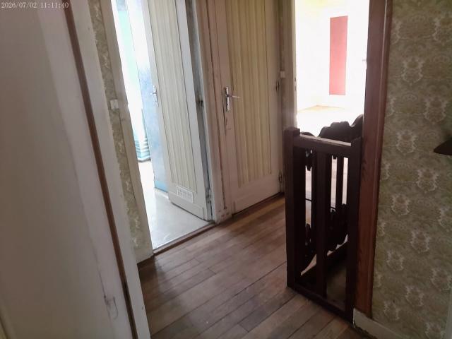 Appartement T3, jardin, cave et dépendances