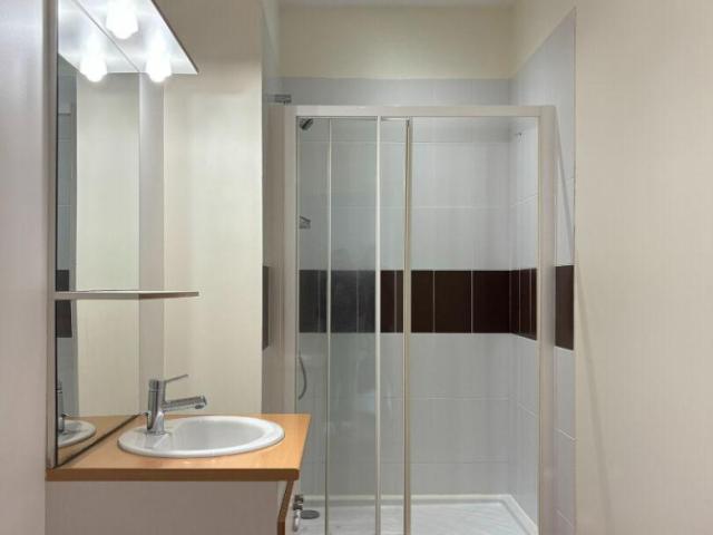 appartement t3 le genest saint isle