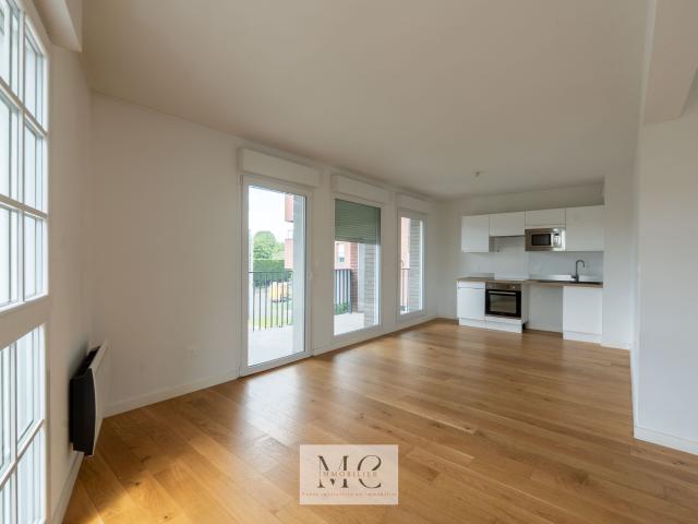 Appartement T3 LENS 69.9m2 loi carrez, situé en copropriété