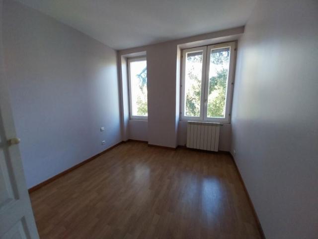 Lodève: F3 calme de 68m², idéal investisseur