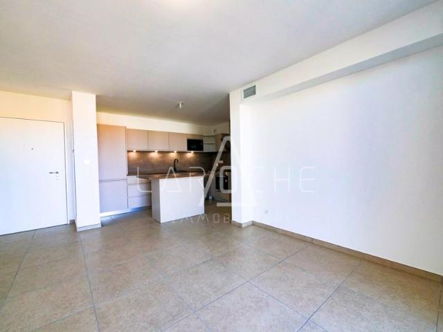 APPARTEMENT T3 LOGGIA + 2 PARKINGS