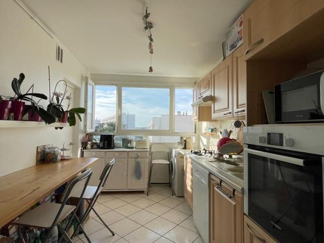 Appartement T3 Lumineux avec Balcon, Parking et Cave LES CLAYES SOUS BOIS 78