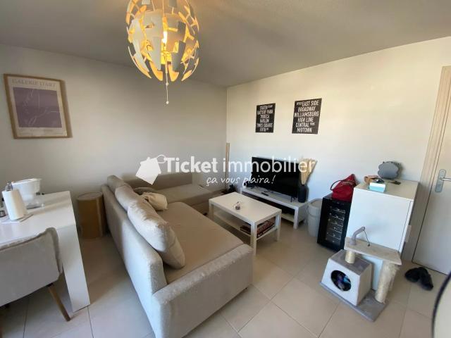 Appartement T3 57 m² Toulouse 31200 Sept Deniers 2 places privatives parking sous sol Accès direct: hypercentre toulousain, pôle aéronautique Blagnac Airbus notamment, aéroport Blagnac