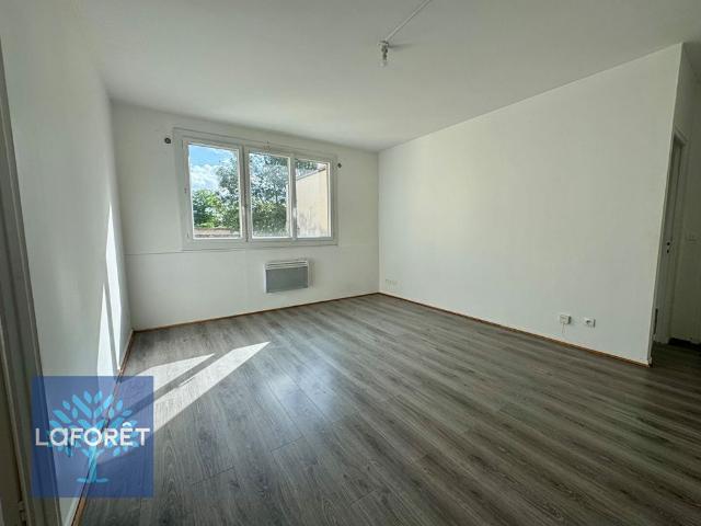 Appartement T3 MENNECY à louer
