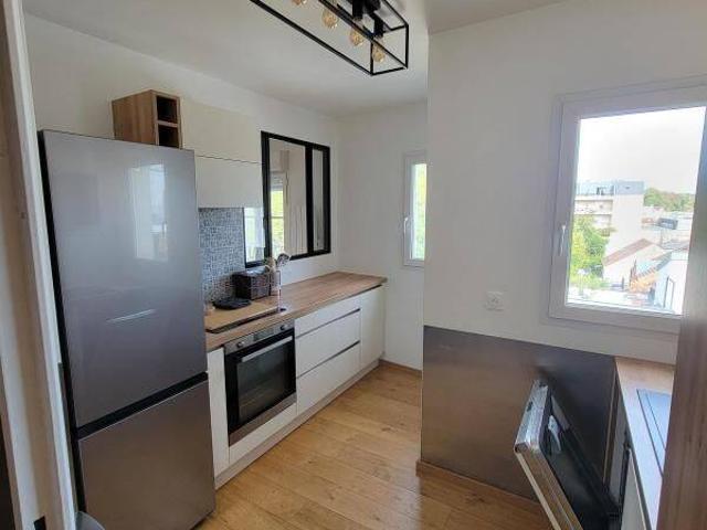 Appartement T3 meublé 60,70 m² – Dernier étage, balcon, cave et