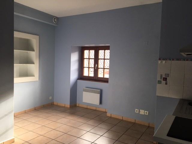 Appartement T3 meublé au 1er étage d'une maison