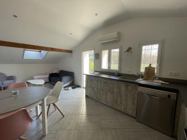 Appartement T3 meublé au 1er étage