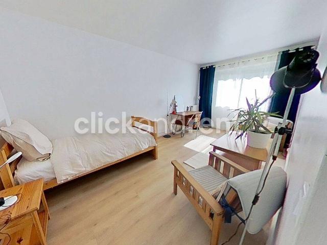 Appartement T3 meublé de 66 m² à Paris 19e – 1er étage