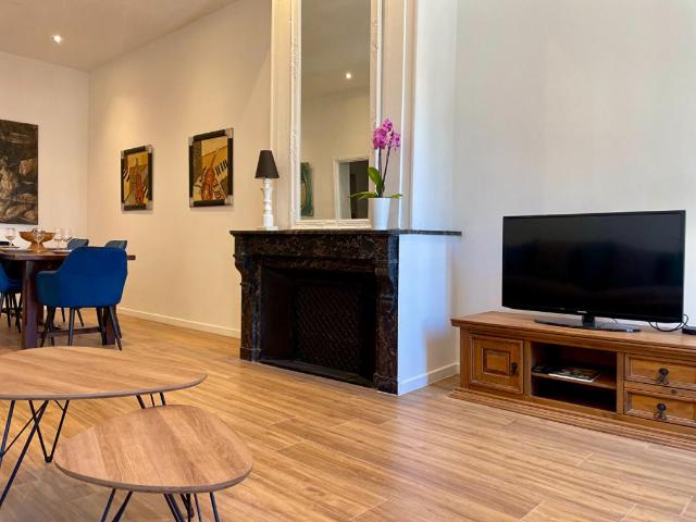 Appartement T3 meublé en face des halles de Béziers