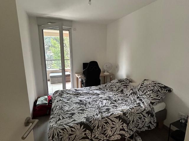 APPARTEMENT T3 / MEUBLE / TERRASSE + PARKING / COLOCATION