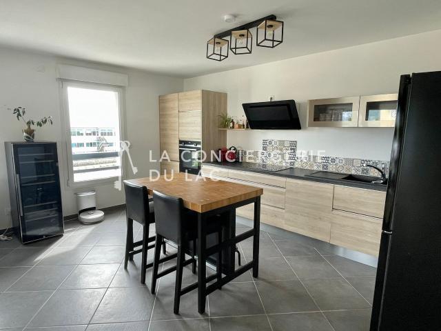 Appartement T3 moderne avec terrasse plein sud et grand garage Annecy