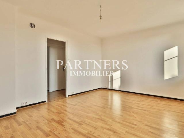 Appartement T3 non meublé 55.3m² Parking Cave