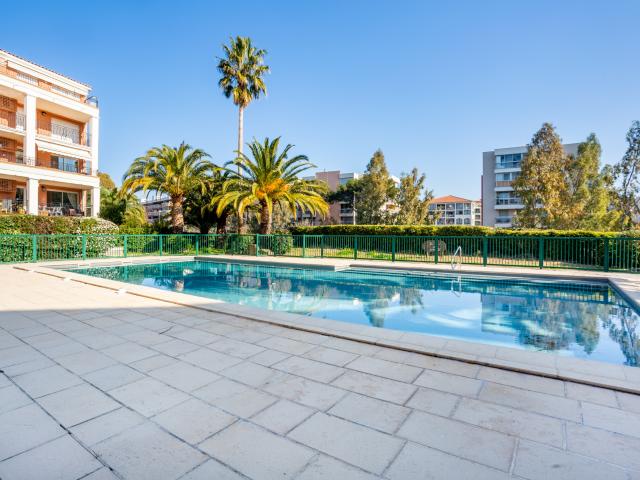 Appartement T3 pour 4 personnes avec piscine à 50 mètres de la plage