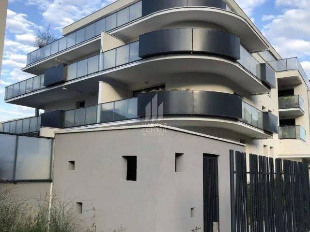 Appartement T3 + place de parking privative avec cellier