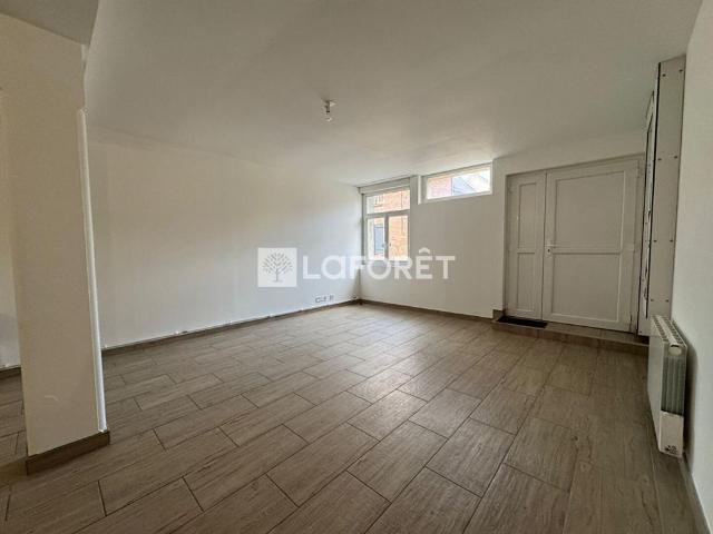Appartement T3 près de BRESLES à louer