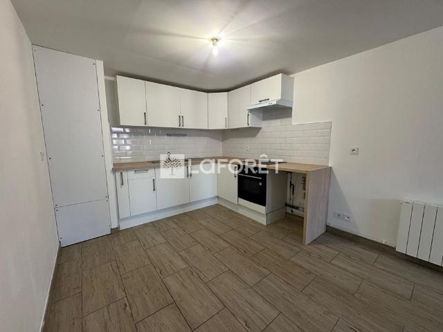 Appartement T3 près de BRESLES à louer