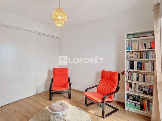 Appartement T3 près de DECINES CHARPIEU à louer