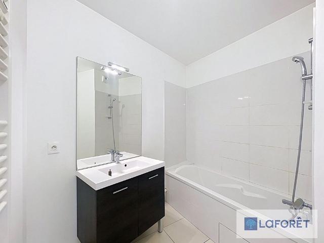 Appartement T3 près de SAINT GENIS POUILLY à louer