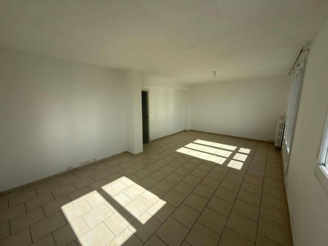 APPARTEMENT T3 QUARTIER HENRIVILLE