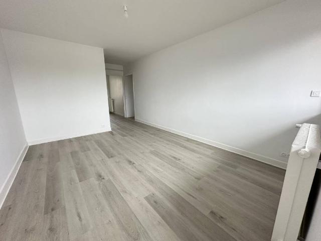 Appartement T3 rénové 1er étage Le Passage 55.03 m²