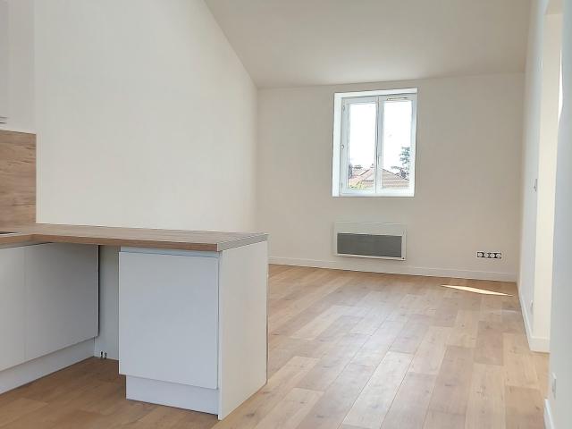 Appartement T3 rénové à Louer à Lomme Mont A camp
