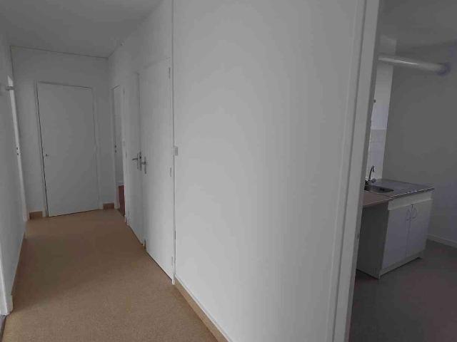APPARTEMENT T3 RENOVE AVEC JOLIE VUE + BALCON + CAVE A TAIN L’HERMITAGE