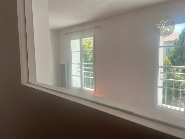 Appartement T3 rénové Avignon centre