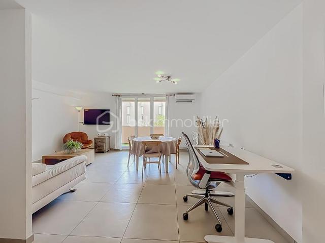 APPARTEMENT T3 RÉNOVÉ DE 72 M² AVEC TERRASSE, PARKING ET ASCENSEUR – COUP DE CŒUR !