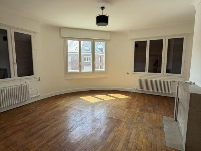 Appartement T3 renové en hyper centre