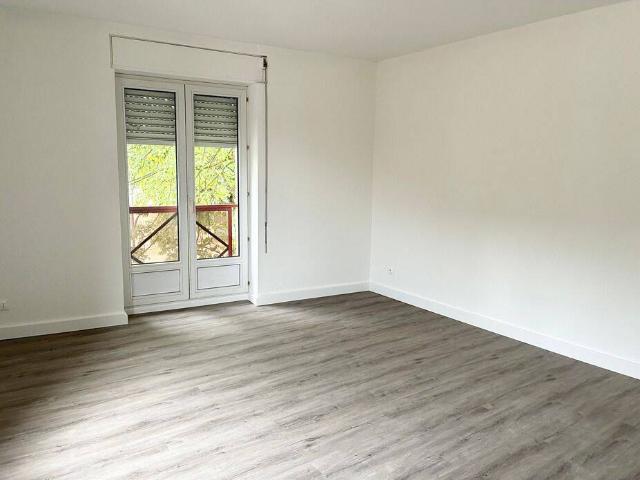 APPARTEMENT T3 RÉNOVÉ FEURS