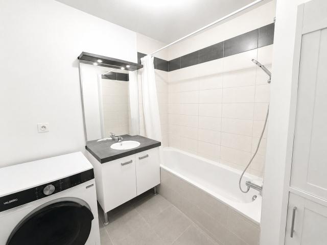 Appartement T3 récent avec terrasse et garage