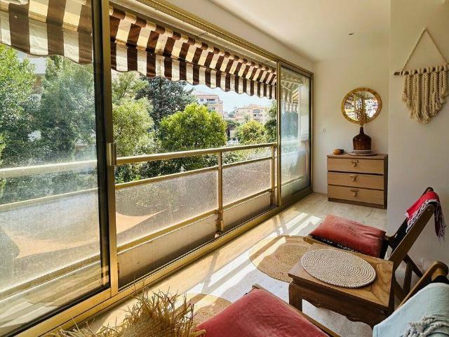 Appartement T3 refait à neuf meublé Sainte Maxime Climatisa