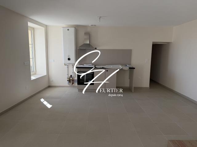 VOREPPE APPARTEMENT T3 REFAIT A NEUF