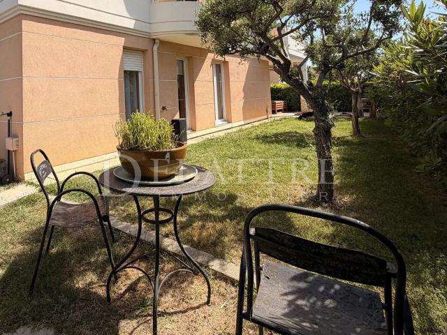 Appartement T3 rez de jardin Antibes 60m² Antibes