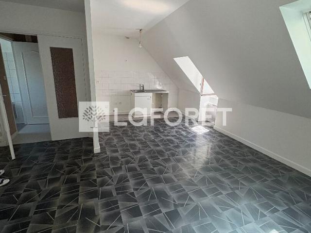 Appartement T3 RIOM ES MONTAGNES à louer