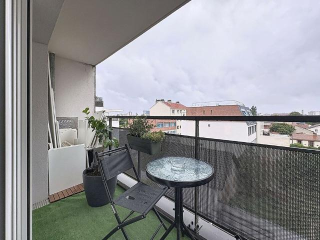 Appartement T3 ROMAINVILLE à louer