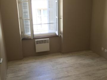APPARTEMENT T3 RUE DE LA CATHEDRALE