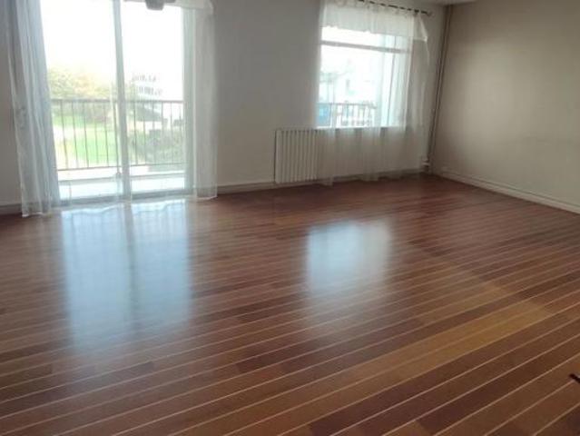 Appartement T3 spacieux avec balcon à Massy