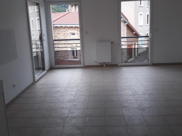 Appartement T3 ST FORGEUX