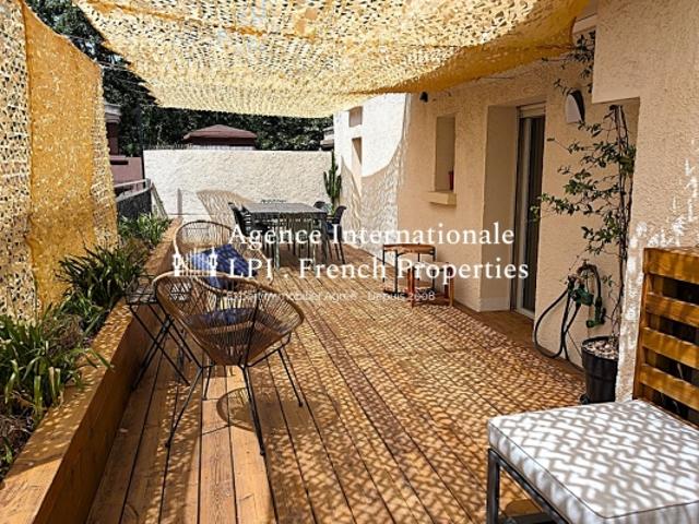 Appartement T3 Surface pondérée 84 M² 2 chambres Terrasse 42 M² + balcon Cave Lumineux ascenseur 4 èmé étage Quartier très prisé / PALAIS DES CONGRES 66000 PERPIGNAN