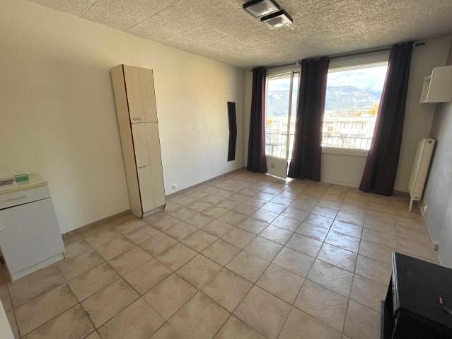 appartement t1 à grenoble ref ges06670002 900 agence delphine teillaud