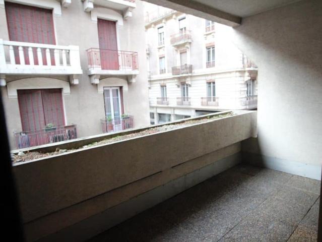 appartement t1 à grenoble ref ges08420029 900 agence delphine teillaud