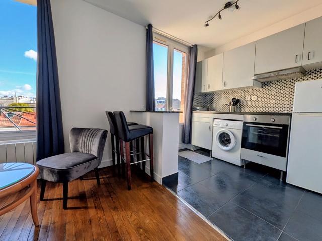 Appartement T1 à louer au dernier étage à Asnières sur Seine