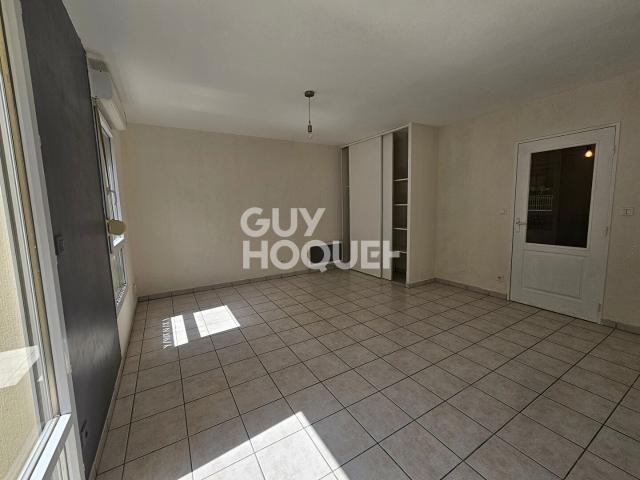 Appartement T1 à louer avec terrasse à Perpignan, quartier Saint Martin