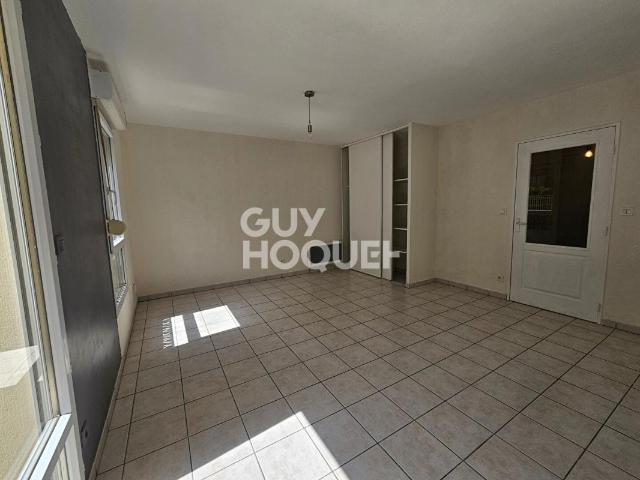 Appartement T1 à louer avec terrasse à Perpignan, quartier Saint Martin