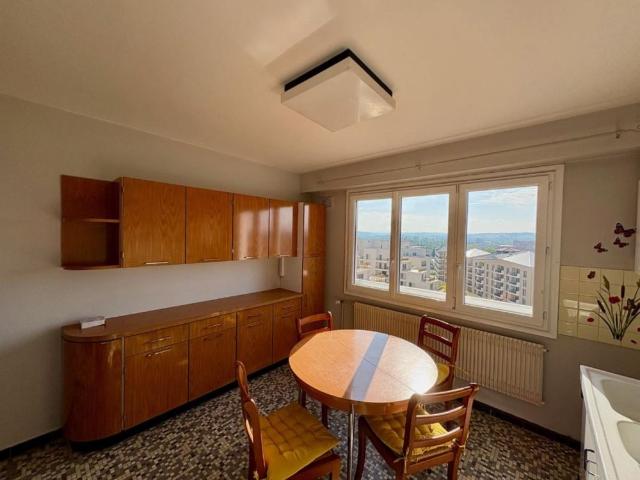 APPARTEMENT T1 A LOUER A ROANNE CENTRE VILLE