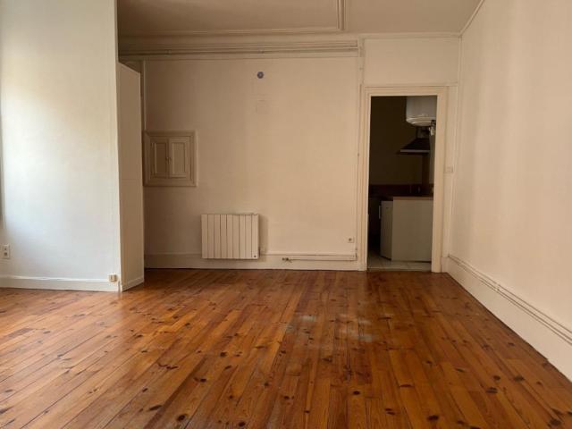 APPARTEMENT T1 A LOUER A ROANNE CENTRE VILLE