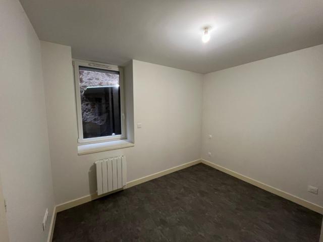 APPARTEMENT T1 A LOUER A ROANNE HOTEL DE VILLE