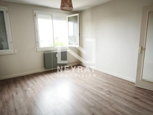 APPARTEMENT T1 A LOUER CHAMPFORGEUIL 32.23 m2 520 € charges comprises par mois: Immobilier CHAMPFORGEUIL | Neyrat Immobilier