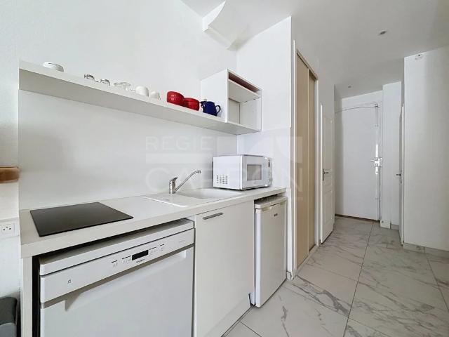 APPARTEMENT T1 A LOUER LYON 2EME ARRONDISSEMENT 42.68 m 2 995 €